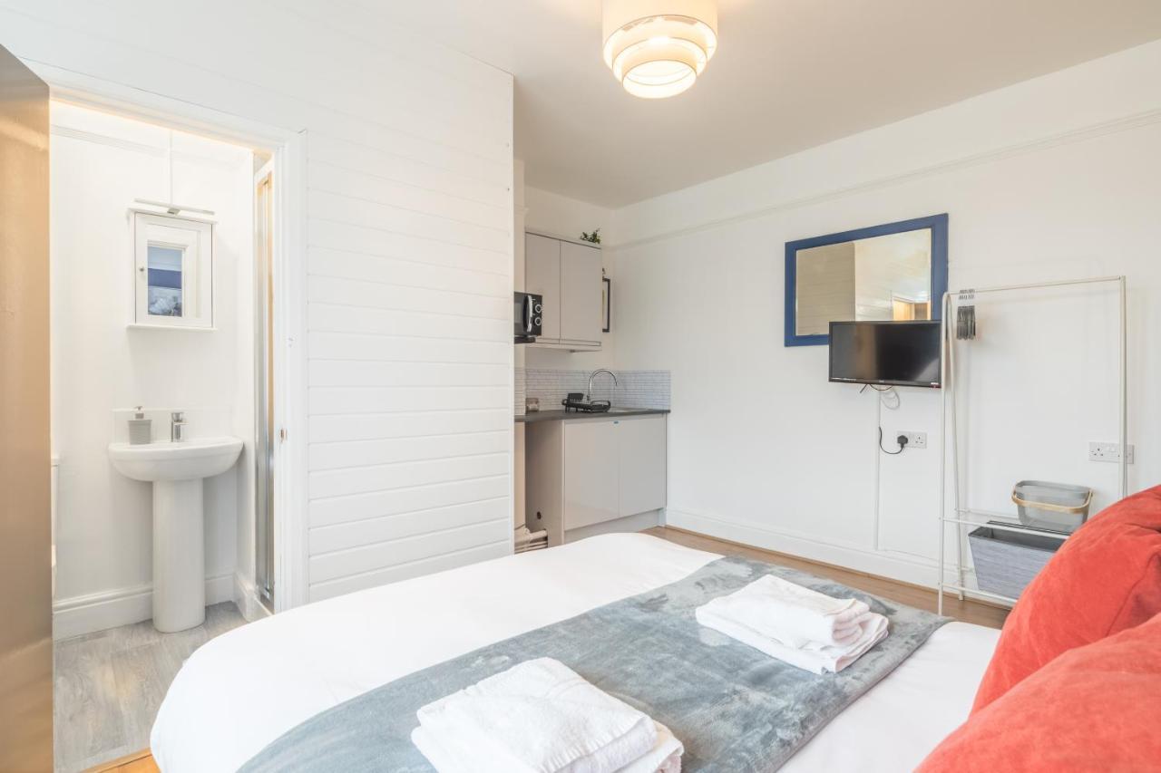 Private Room 4 With Kitchenette By Cb Stays No Minimum Stays Cambridge  Exterior photo